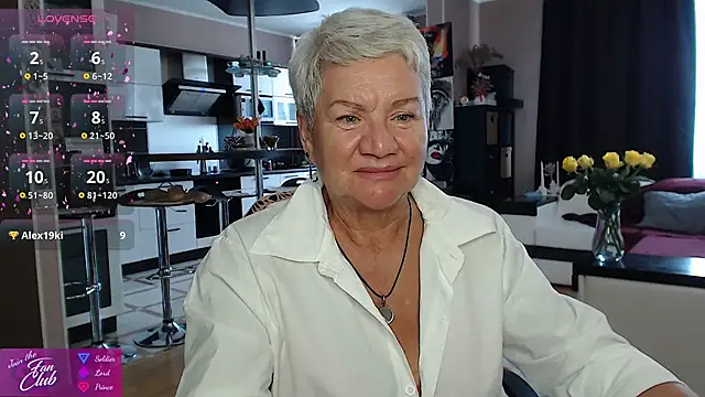 Chat +18 de roxana_brooks ao vivo