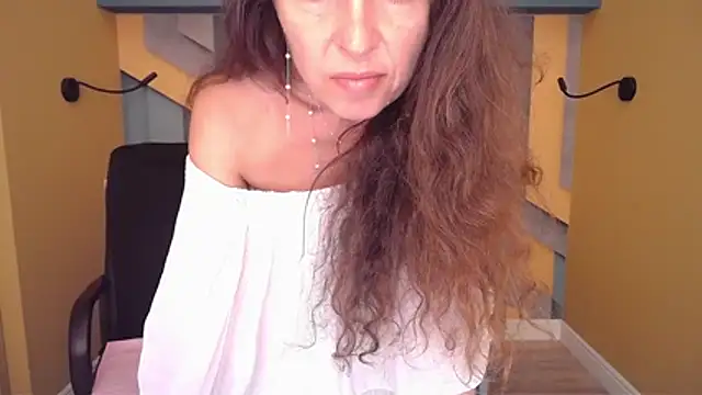 EllaLong Live XXX Chat