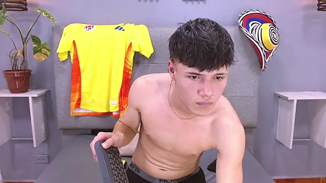 Czat XXX na żywo – Kevin_Tupe