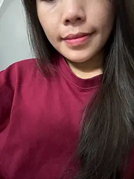 Bella_7777 Adlı Modelin Canlı XXX Sohbeti