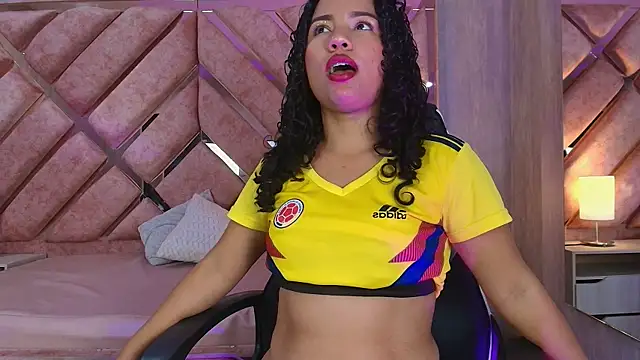 Chatroom XXX en direct de TamaraaHoney