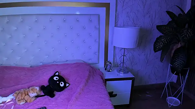 XXX chat uživo modela Effy_Kessler