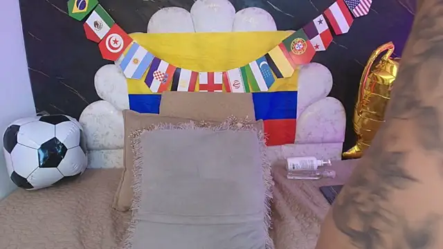 _MiaBrown_ লাইভ XXX চ্যাট