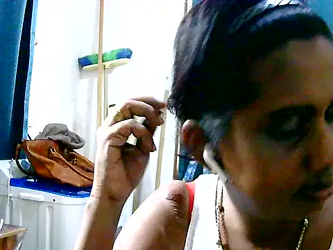 XXX chat uživo modela Ansh1307