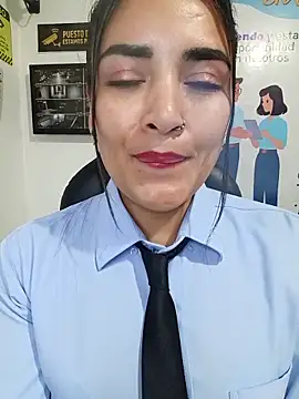Czat XXX na żywo – MAYE__13