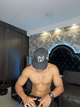 Онлайн  чат XXX DilanMiller_
