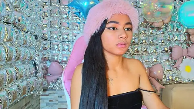 candy-paris' Live XXX Chat