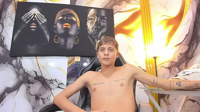 mono_blonde Webcamshow
