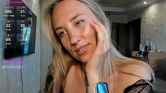 lady_Nati Adlı Modelin Canlı XXX Sohbeti
