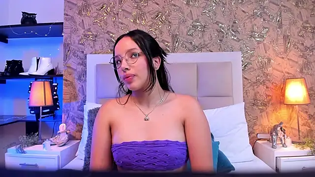 צ'אט XXX בשידור חי של ValkyriaSteel
