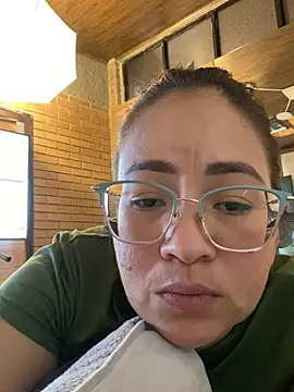 Chat +18 de AlissBluumm ao vivo