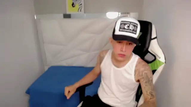 Delaware_ Live XXX Chat