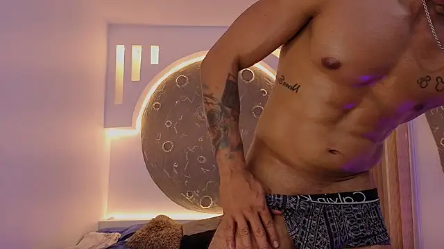 Alanrodgers Adlı Modelin Canlı XXX Sohbeti