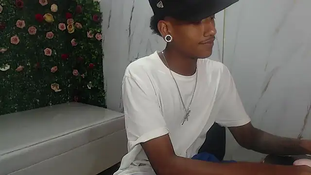 ManSant 라이브 XXX 채팅