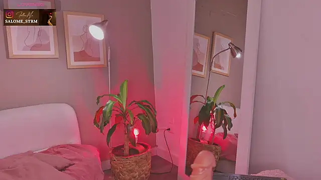 SalomeStorm_'s Live XXX Chat