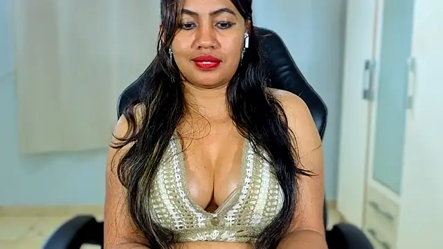 FannyXhot Adlı Modelin Canlı XXX Sohbeti
