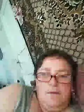 Chatroom XXX en direct de MilaCold5443