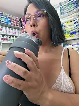 ISABELLA__LUNAのライブXXXチャット