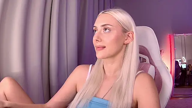 LoryWood's Live XXX Chat