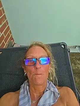 HotWifeLyn68 Live XXX-Chat