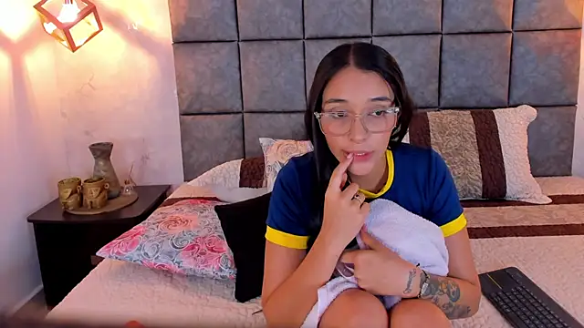 Chatroom XXX en direct de Roseaurora