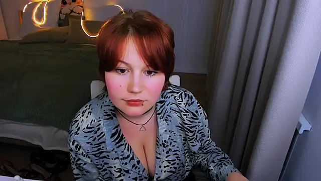 Chatroom XXX en direct de MiaLacrice