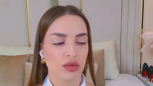 BellaHalles Live XXX Chat