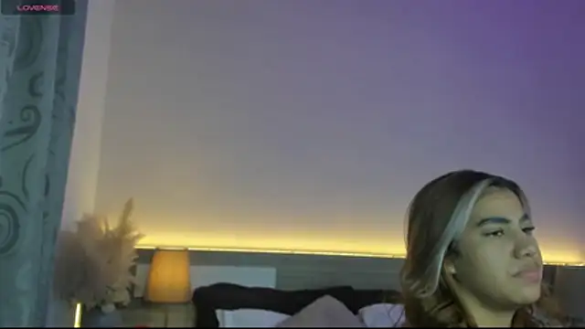 ZarahFoxx's Live XXX Chat