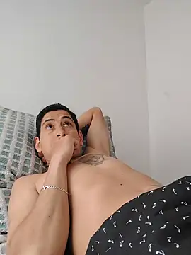 XXX chat uživo modela Tiger_cryad