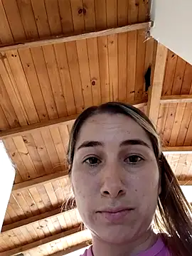 Iris_love18 Adlı Modelin Canlı XXX Sohbeti