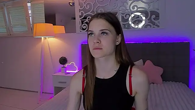 XXX chat uživo modela LuisaClover