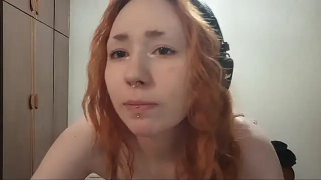 Chat XXX en directo de YaniraHeneisen
