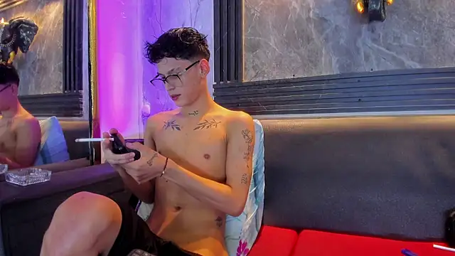 Chat XXX en directo de Brianhot0F