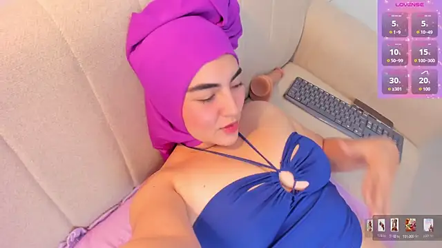 Malika_Noor Adlı Modelin Canlı XXX Sohbeti