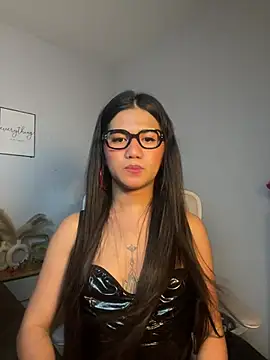 Chatroom XXX en direct de JassmineLove