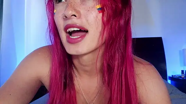 Živý XXX chat luccycollins_