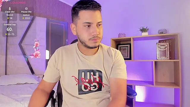 Axel_grey_ élő XXX-chatje