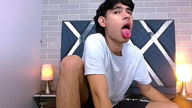 צ'אט XXX בשידור חי של Kevin_Brooks1