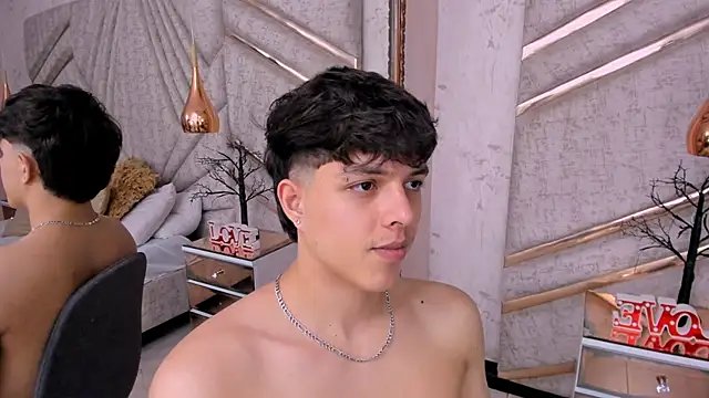 DamiaanXx Chat XXX live