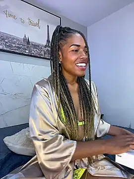 Chatroom XXX en direct de SANAIAHOT