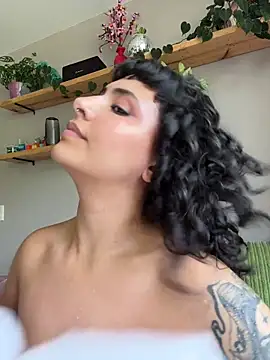 SugarTroubl33 Adlı Modelin Canlı XXX Sohbeti