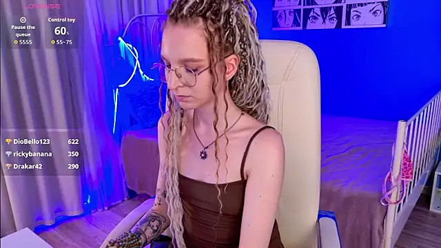 VioletShine's Live XXX Chat