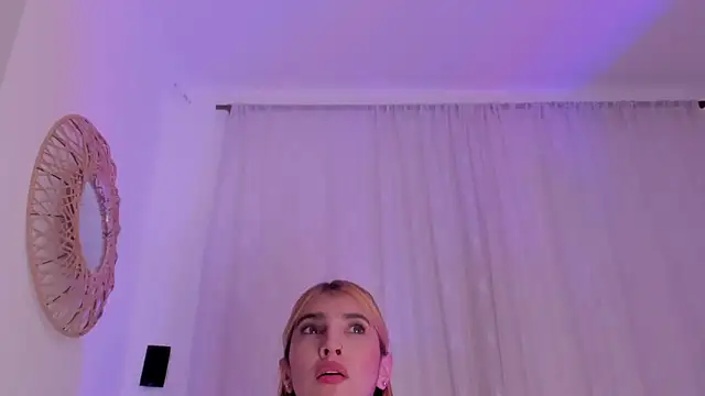 Swt_skinny_'s Live XXX Chat