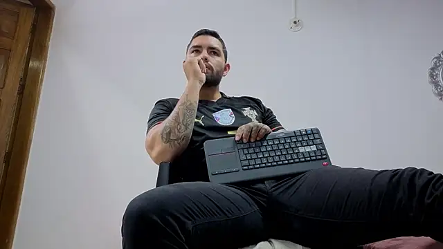 matteosantos élő XXX-chatje