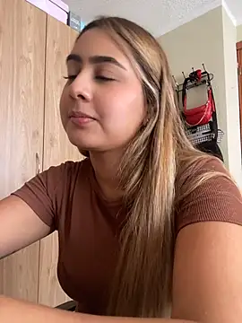 Živý XXX chat Miabonnett_
