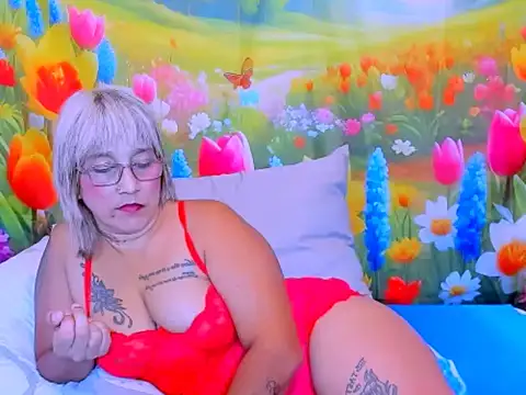 Chat +18 de indianroxy ao vivo