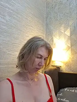 Chat XXX en directo de stellahere8