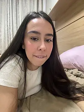 Chat +18 de Larah_222 ao vivo