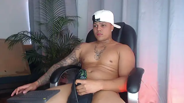 Chat +18 de Pedro_x777 ao vivo