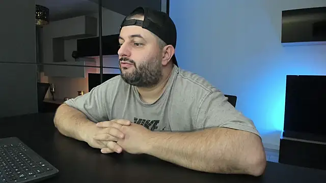 Živý XXX chat DravenPeak